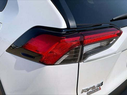 Used 2023 Toyota RAV4 XLE Premium FWD image 28