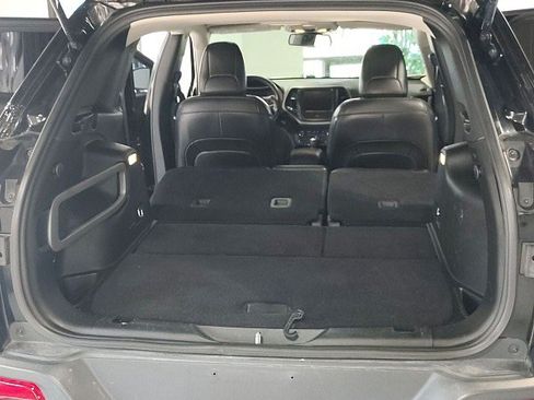 Used 2017 Jeep Cherokee Limited AWD/4WD image 18