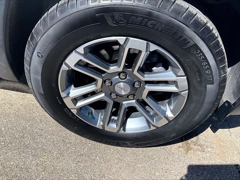 Used 2025 GMC Terrain Elevation AWD/4WD image 9