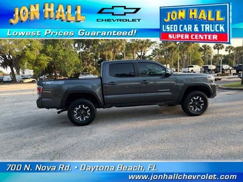 Used 2022 Toyota Tacoma TRD Off-Road w/ Technology Package image 14
