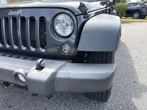 Used 2017 Jeep Wrangler Unlimited Sport AWD/4WD image 11