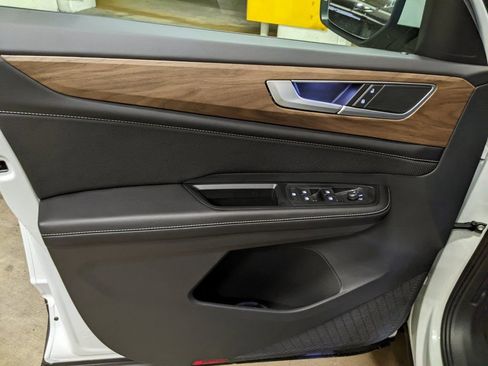 New 2026 Volkswagen Atlas SE image 9