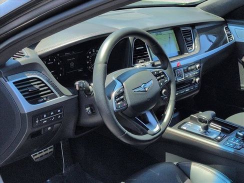 Used 2019 Genesis G80 3.3T Sport RWD image 10