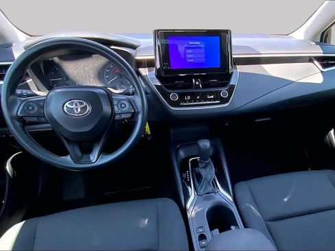 Used 2025 Toyota Corolla LE FWD image 16