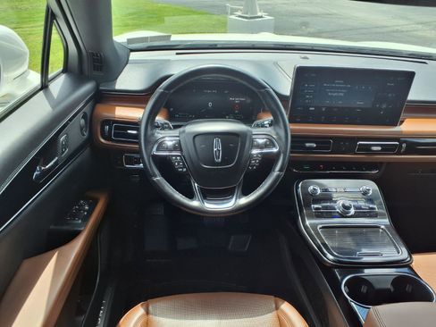 Used 2022 Lincoln Nautilus Reserve w/ Equipment Group 201A AWD/4WD image 8