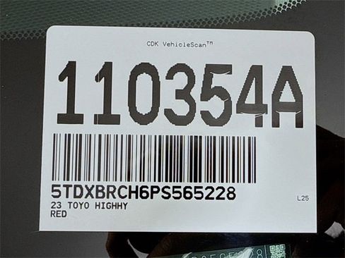 Used 2023 Toyota Highlander Limited image 31