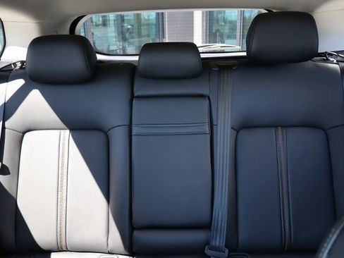 Used 2025 MAZDA CX-50 2.5 Hybrid w/ Premium Plus Pkg image 17