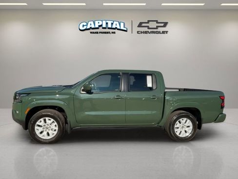 Used 2024 Nissan Frontier SV w/ SV Convenience Package image 2