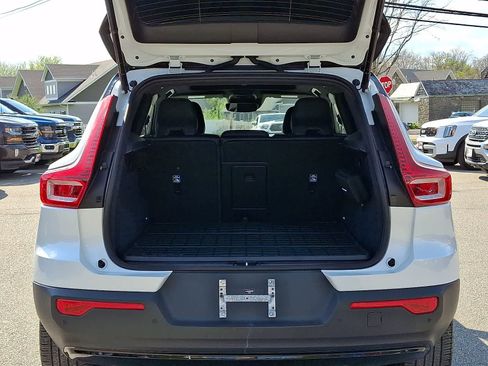 Used 2022 Volvo XC40 T5 R-Design w/ Climate Package AWD/4WD image 30