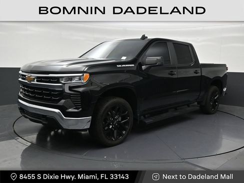 Used 2024 Chevrolet Silverado 1500 LT AWD/4WD image 1