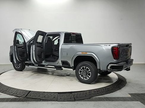 New 2026 GMC Sierra 2500 SLT w/ SLT Premium Package AWD/4WD image 13