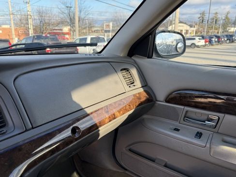 Used 2010 Mercury Grand Marquis LS image 20