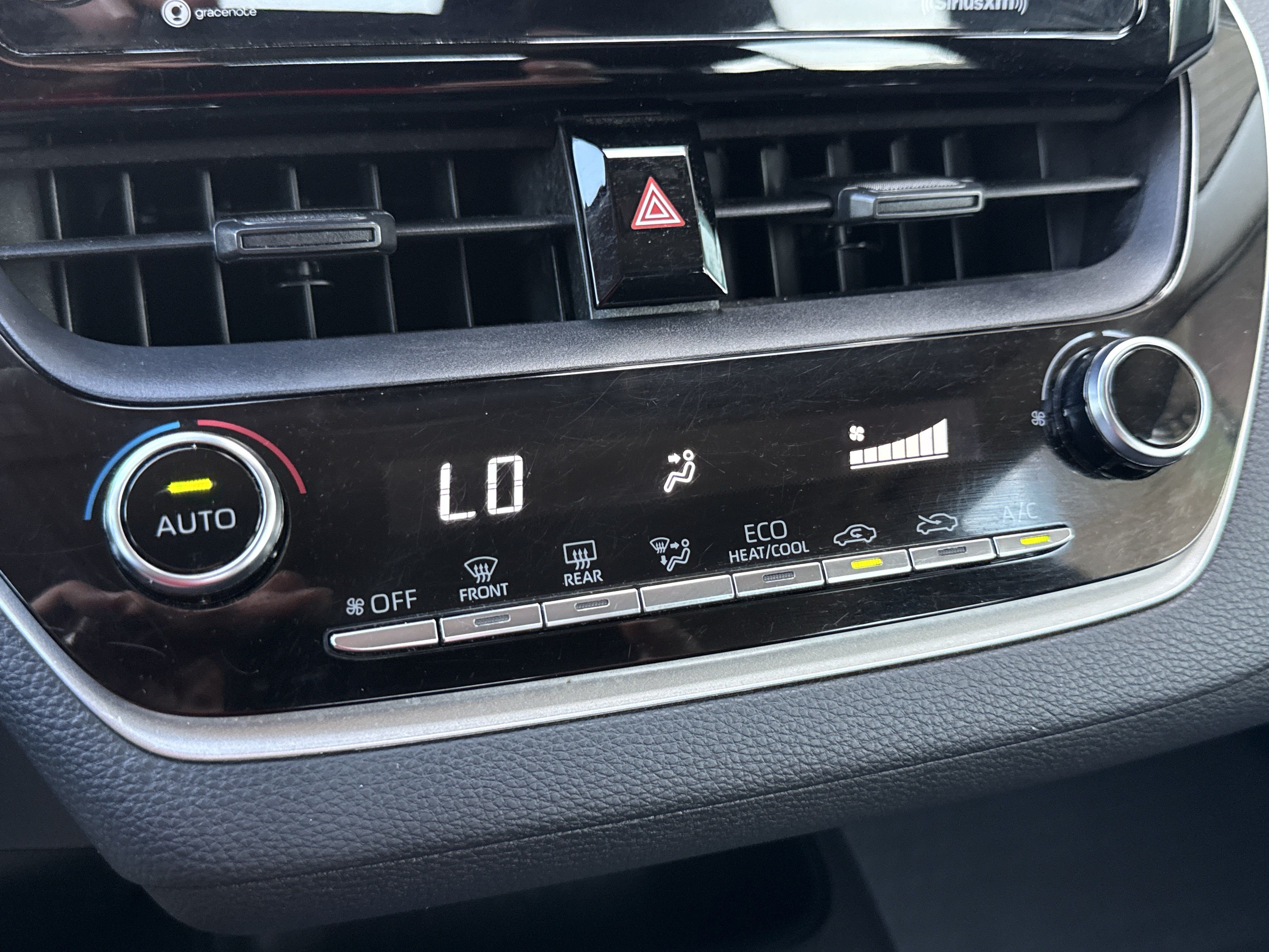 Used 2022 Toyota Corolla LE FWD image 37
