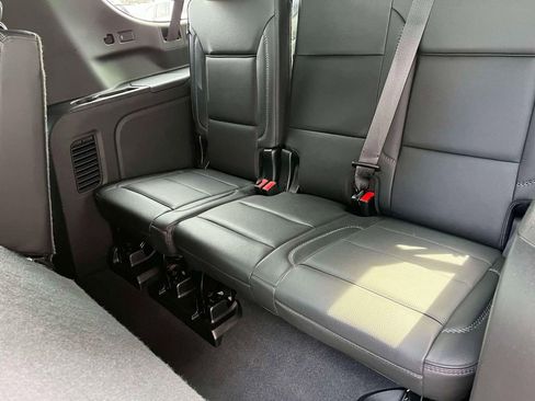 Certified 2023 GMC Yukon XL Denali AWD/4WD image 17