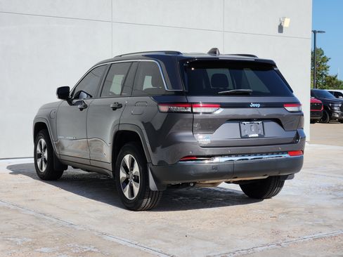 Used 2023 Jeep Grand Cherokee 4WD 4xe image 6