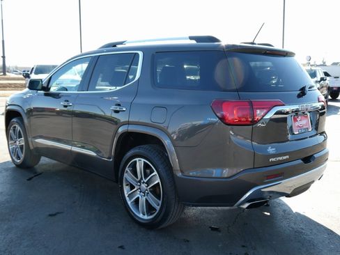 Used 2019 GMC Acadia Denali image 7