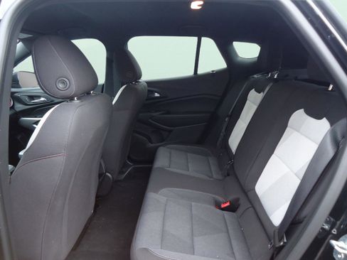 Used 2024 Chevrolet Trax RS image 27