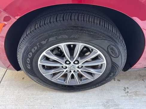 Used 2024 Buick Enclave Premium image 20