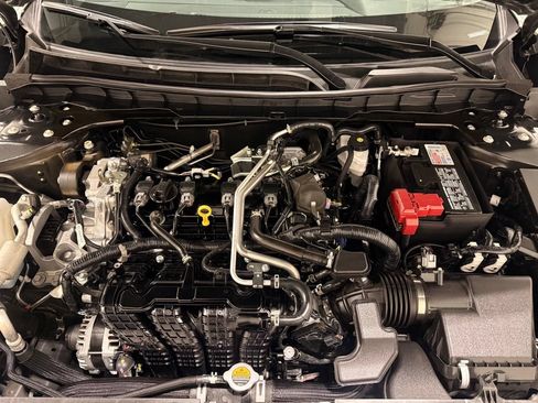 Used 2025 Nissan Altima 2.5 SR FWD image 11