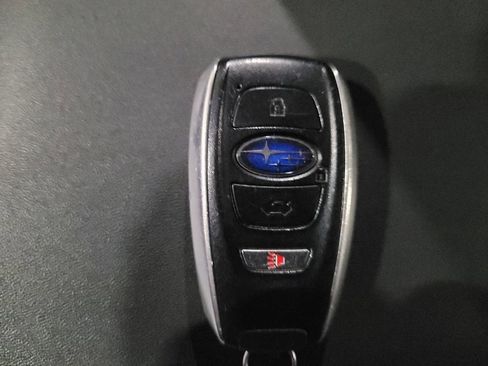 Used 2017 Subaru Impreza 2.0i Limited w/ Moonroof/BSD & Rcta/Eyesight image 32