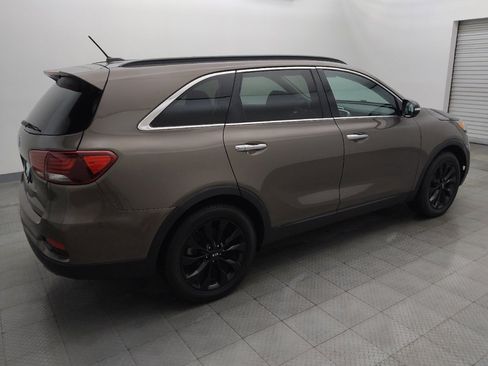 Used 2019 Kia Sorento S FWD image 10