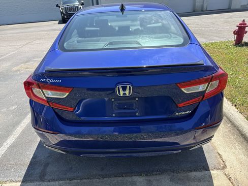 Used 2021 Honda Accord Sport image 8