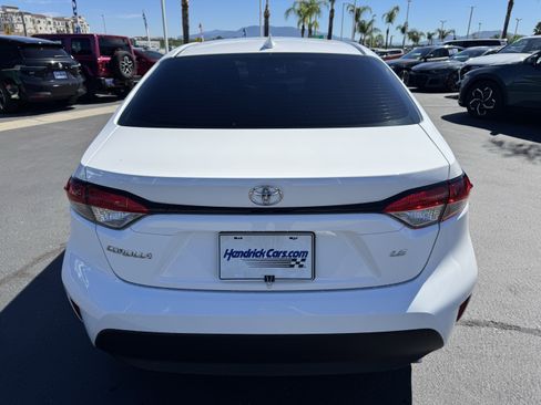 Used 2026 Toyota Corolla LE w/ LE Premium Package image 9