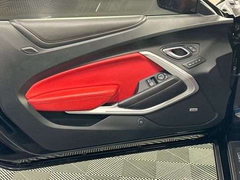 Used 2017 Chevrolet Camaro LT image 15