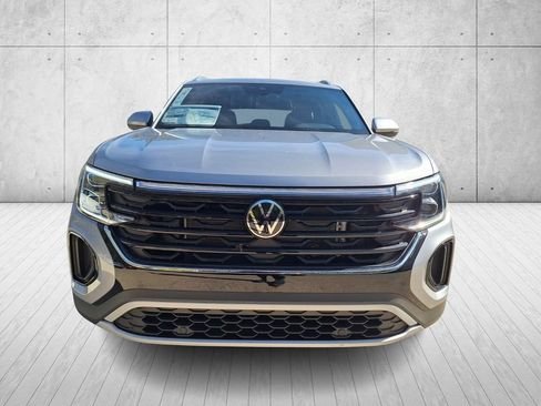 New 2026 Volkswagen Atlas Cross Sport SE image 8