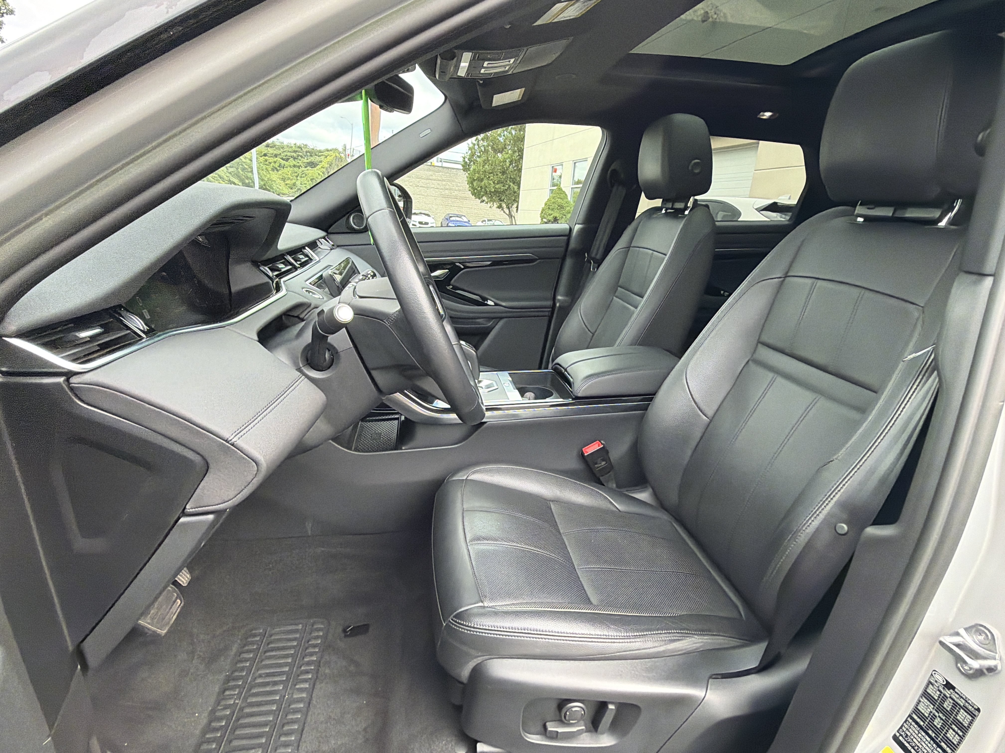 Used 2023 Land Rover Range Rover Evoque SE AWD/4WD image 21