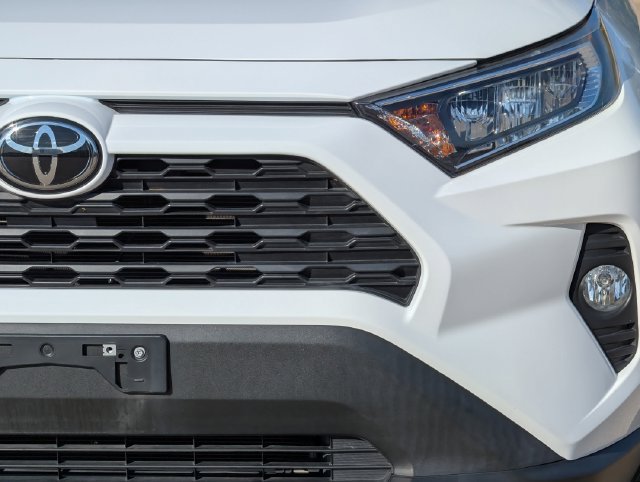 Used 2021 Toyota RAV4 XLE FWD image 8