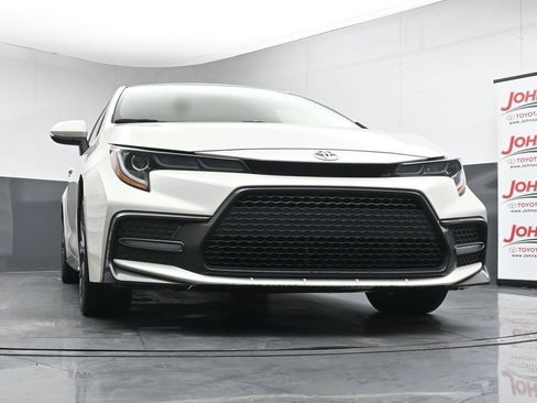 Used 2020 Toyota Corolla SE FWD image 33