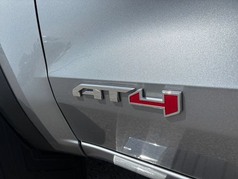 Used 2025 GMC Canyon AT4 AWD/4WD image 47