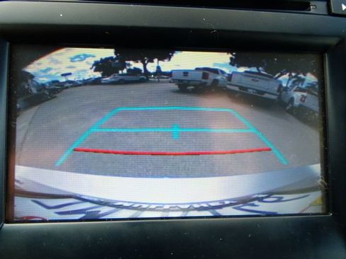 Used 2016 Toyota Camry SE FWD image 23