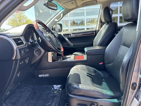 Used 2014 Lexus GX 460 Luxury AWD/4WD image 9