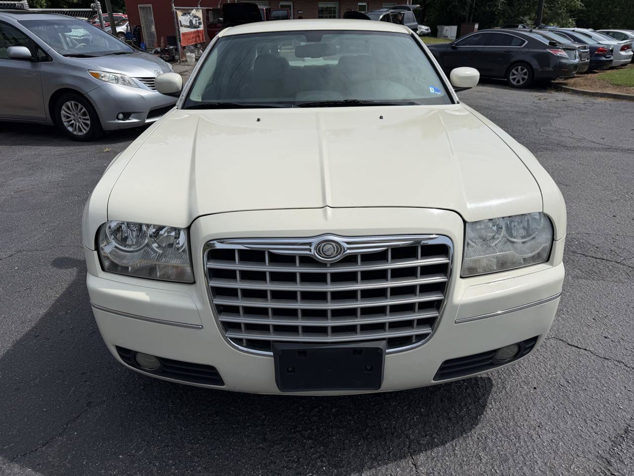 Used 2007 Chrysler 300 Touring L RWD image 2