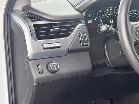 Used 2017 Chevrolet Tahoe Premier image 11