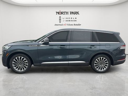 Used 2022 Lincoln Aviator Reserve w/ Equipment Group 201A RWD image 2