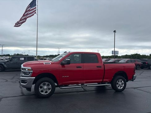 Used 2026 RAM 2500 Big Horn AWD/4WD image 2