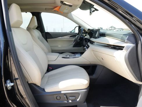 Certified 2024 INFINITI QX60 Luxe FWD image 23