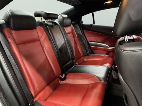 Used 2017 Dodge Charger SXT w/ AWD Plus Group image 33