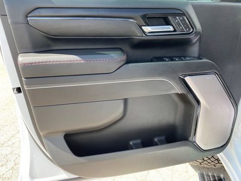 Used 2025 GMC Sierra 2500 AT4X w/ AT4X AEV Edition image 10