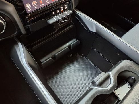 Used 2020 RAM 1500 Big Horn image 14