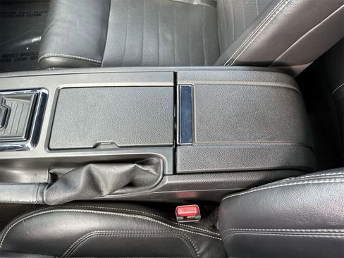 Used 2013 Ford Mustang GT Premium image 16