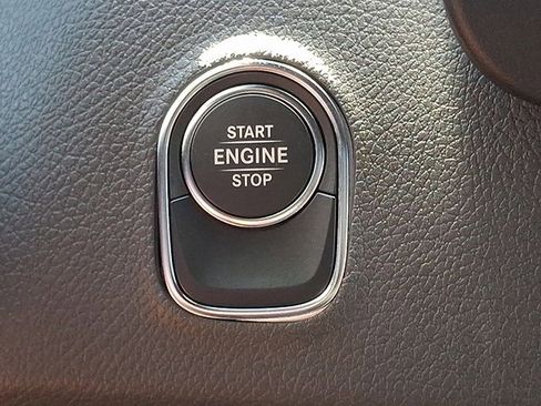 Used 2025 Mercedes-Benz Sprinter 2500 image 20