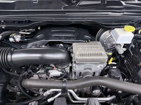 Used 2023 RAM 1500 Laramie AWD/4WD image 13