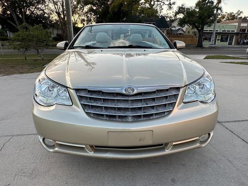 Used 2010 Chrysler Sebring Touring w/ Special Touring Group image 3