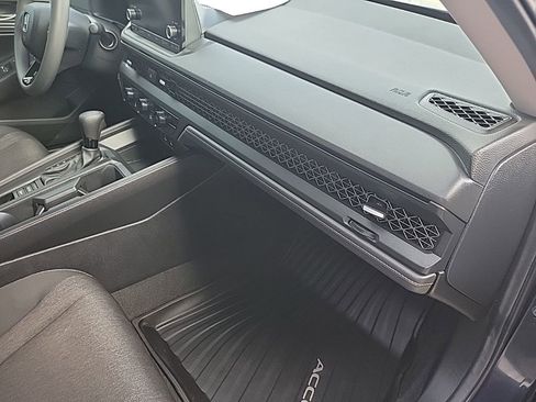 Used 2024 Honda Accord EX image 41