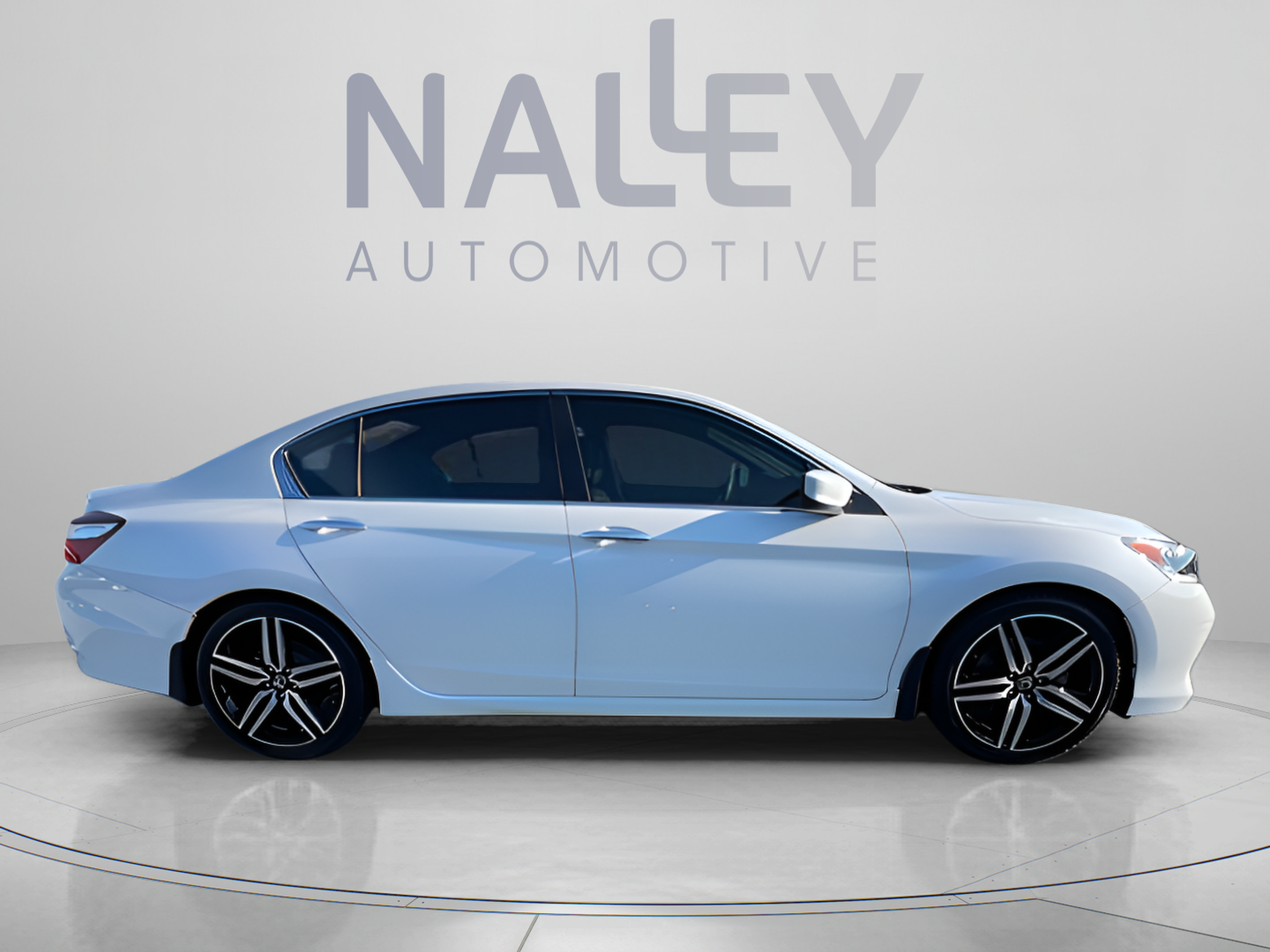 Used 2017 Honda Accord Sport image 6