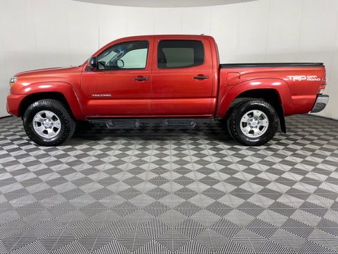 Used 2014 Toyota Tacoma 4x4 Double Cab w/ TRD Off-Road Package image 6